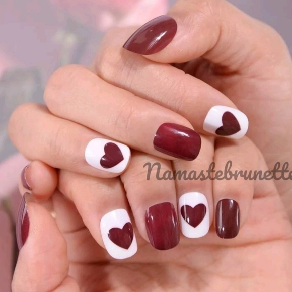 2/$16 Square Heart Press On Nails - Picture 4 of 6